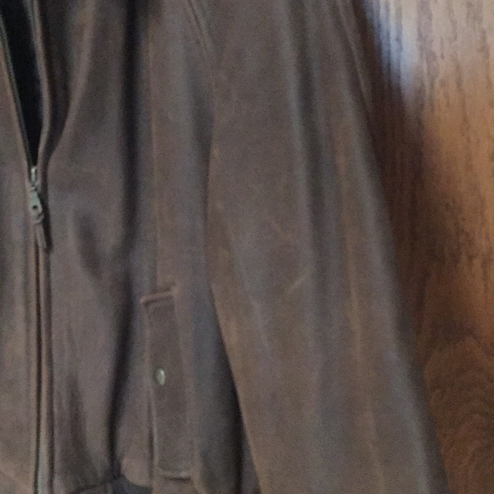 Wilson Distressed Leather Bomber Jacket - Picture 5 of 12